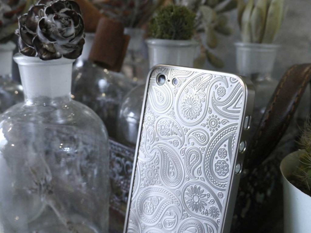 MORPHA WORKSの薄金 for iPhone5/5s - Paisley